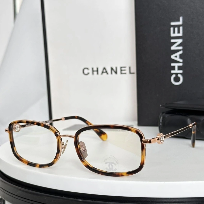 Vibrant Chxnxl Sunglasses 250997