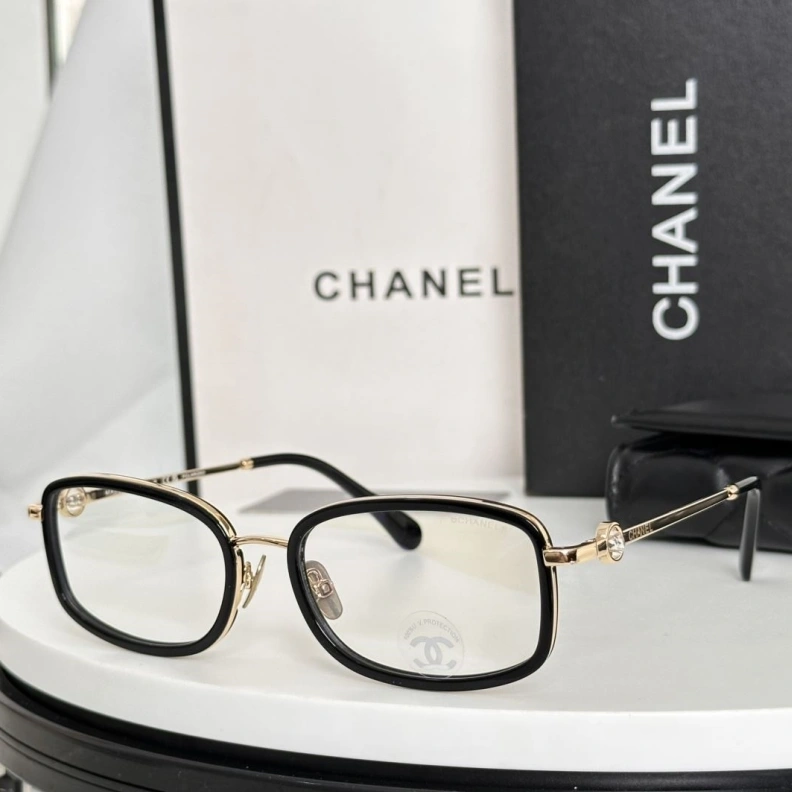 Vibrant Chxnxl Sunglasses 250997