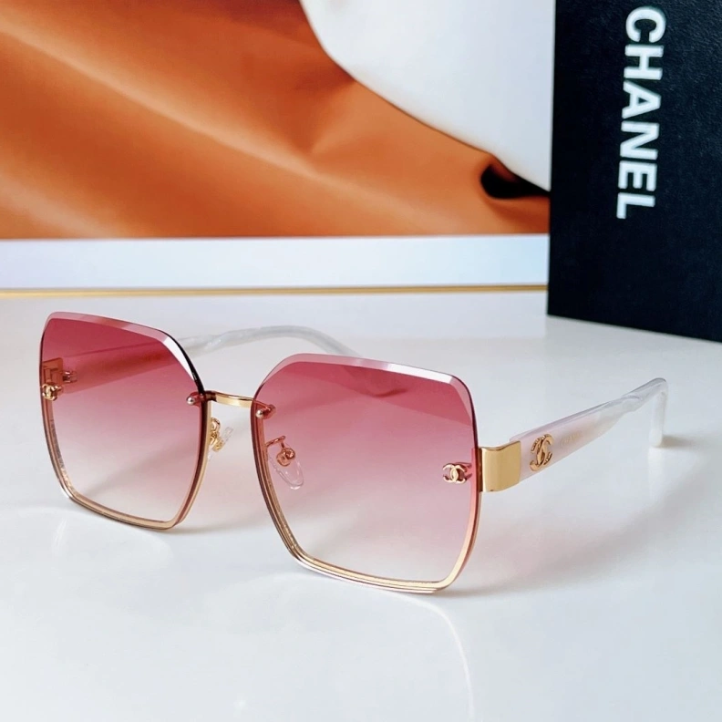 WellDesigned Chxnxl Sunglasses 250978