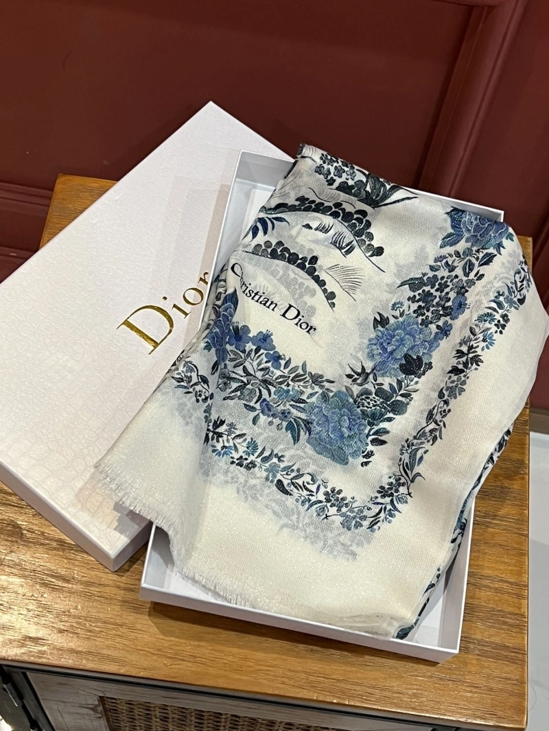 Popular CHRISTIAN DXXR 274252