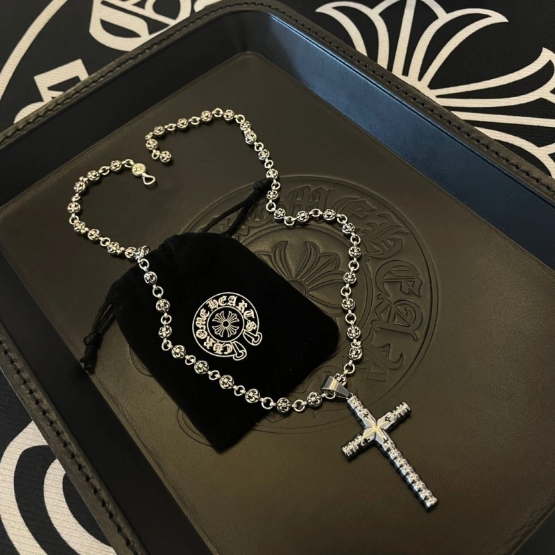 Versatile Chrxmx Hxxrts Necklaces 298980