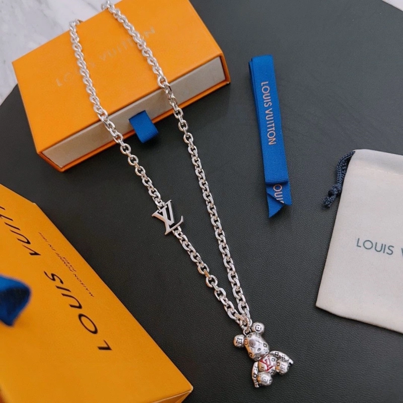 Trendsetting LX Necklaces 310302