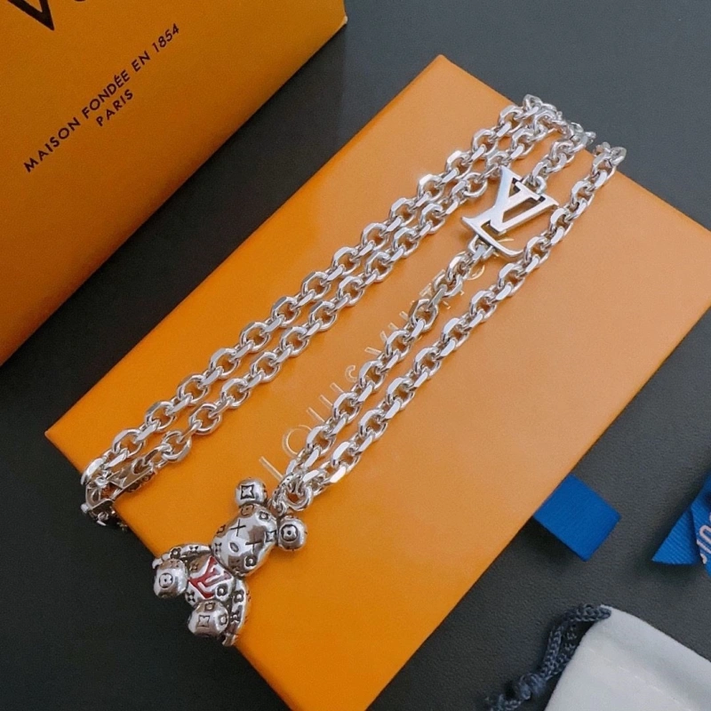 Trendsetting LX Necklaces 310302