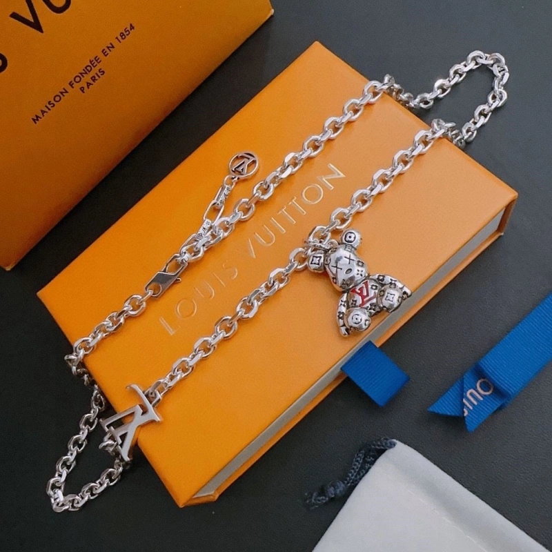 Trendsetting LX Necklaces 310302