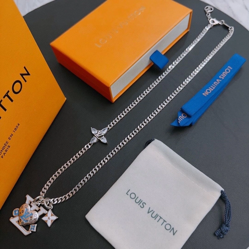 Popular LX Necklaces 310138