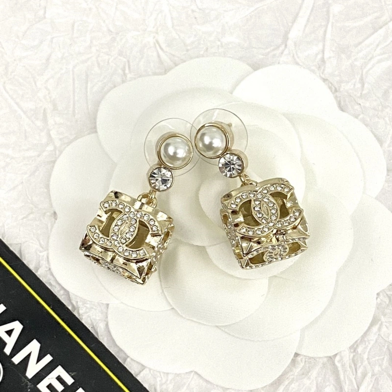 Reliable Chxnxl Earrings 290501