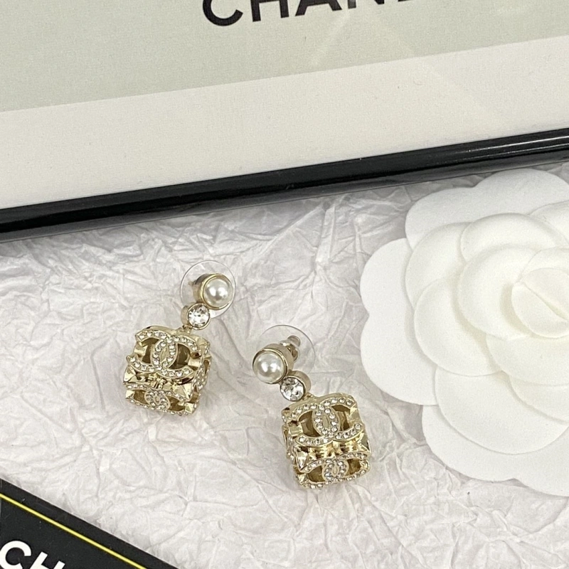 Reliable Chxnxl Earrings 290501