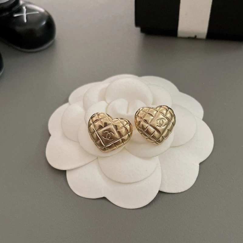 Sophisticated Chxnxl Earrings 290486
