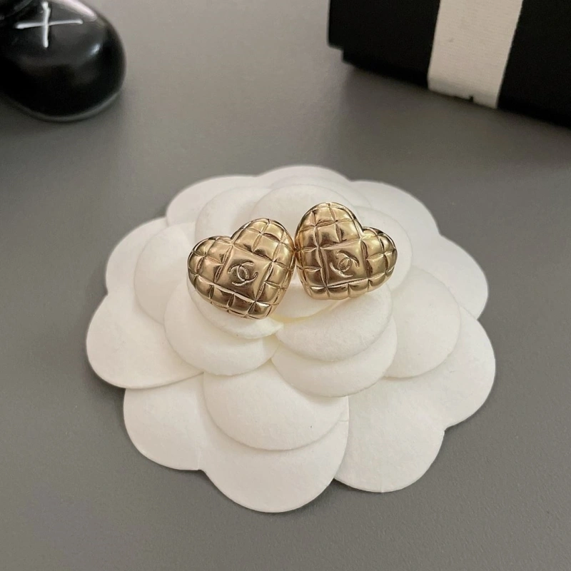 Sophisticated Chxnxl Earrings 290486