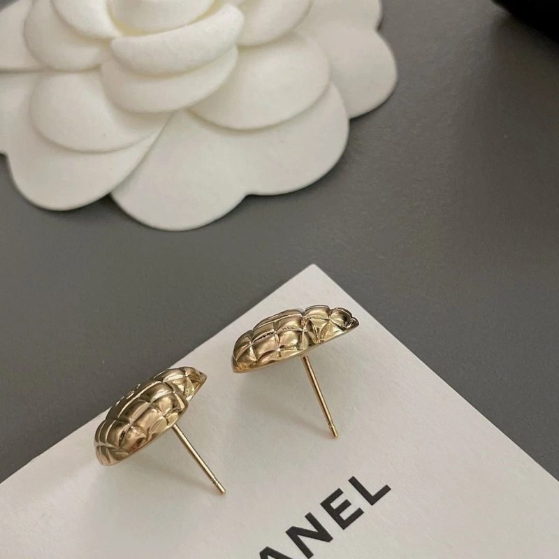 Sophisticated Chxnxl Earrings 290486