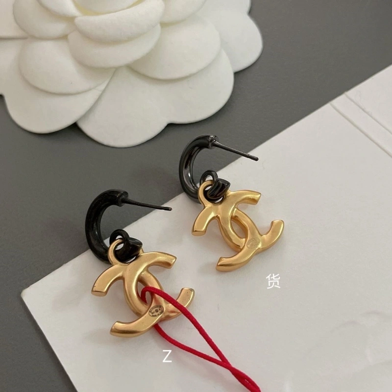 Minimalist Chxnxl Earrings 290480