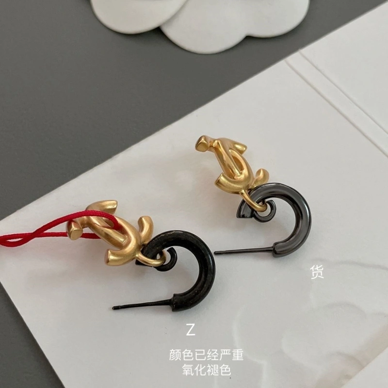 Minimalist Chxnxl Earrings 290480