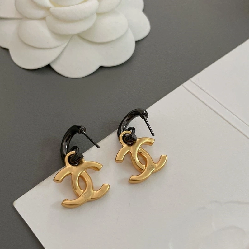 Minimalist Chxnxl Earrings 290480