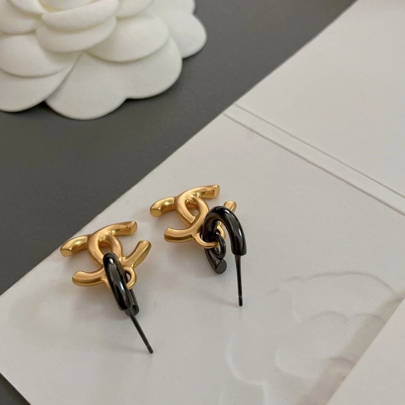Minimalist Chxnxl Earrings 290480