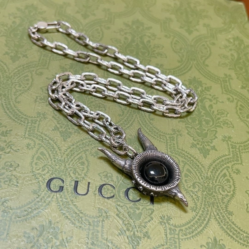Compact Gxccx Necklaces 304069