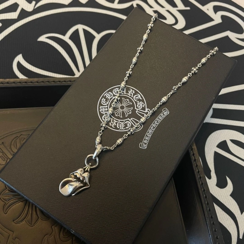 EasyMatch Chrxmx Hxxrts Necklaces 298968