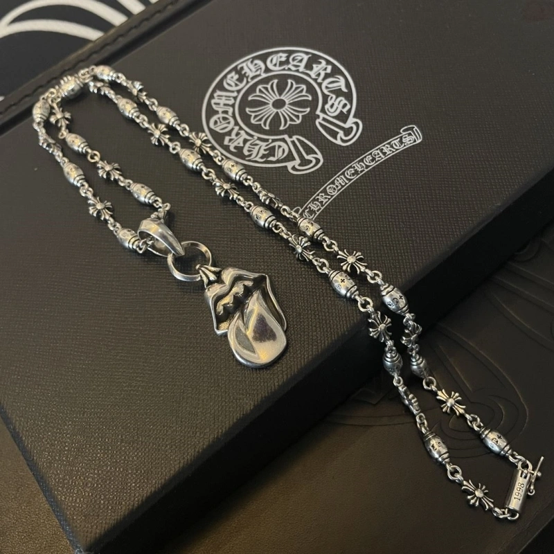 EasyMatch Chrxmx Hxxrts Necklaces 298968