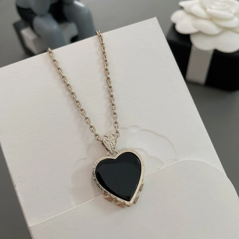 ModernLook Chxnxl Necklaces 289800