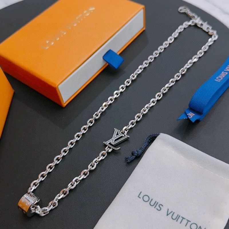 Durable LX Necklaces 310128