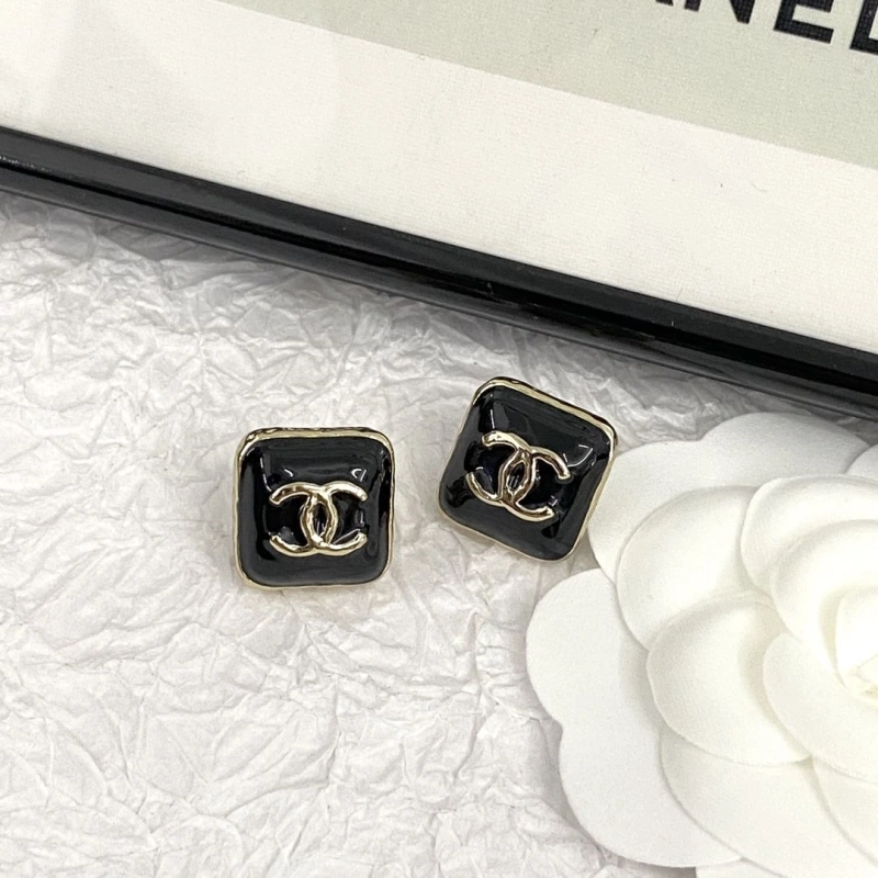 Comfortable Chxnxl Earrings 290484