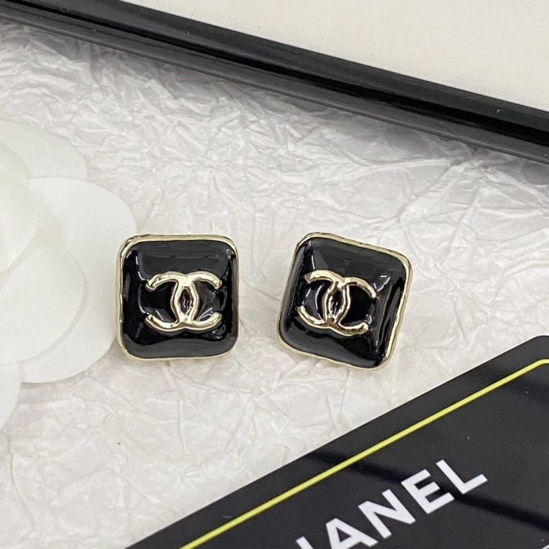Comfortable Chxnxl Earrings 290484