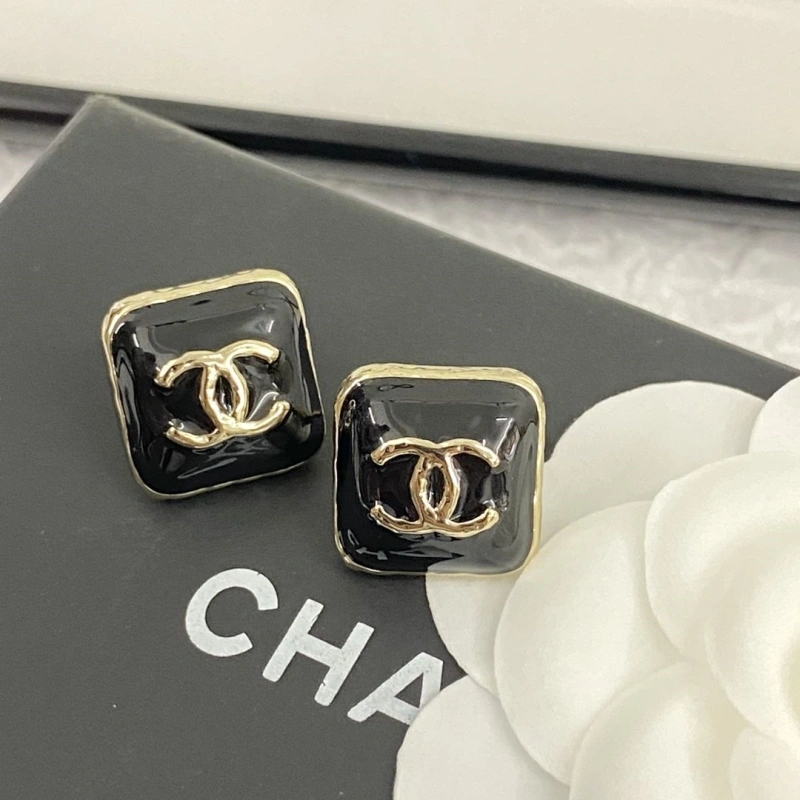 Comfortable Chxnxl Earrings 290484