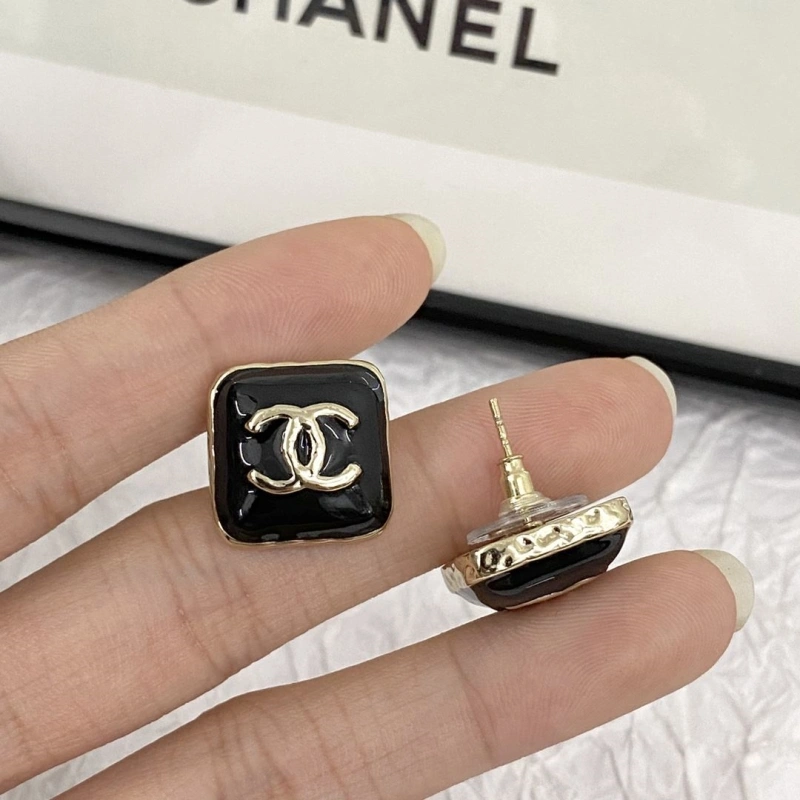 Comfortable Chxnxl Earrings 290484