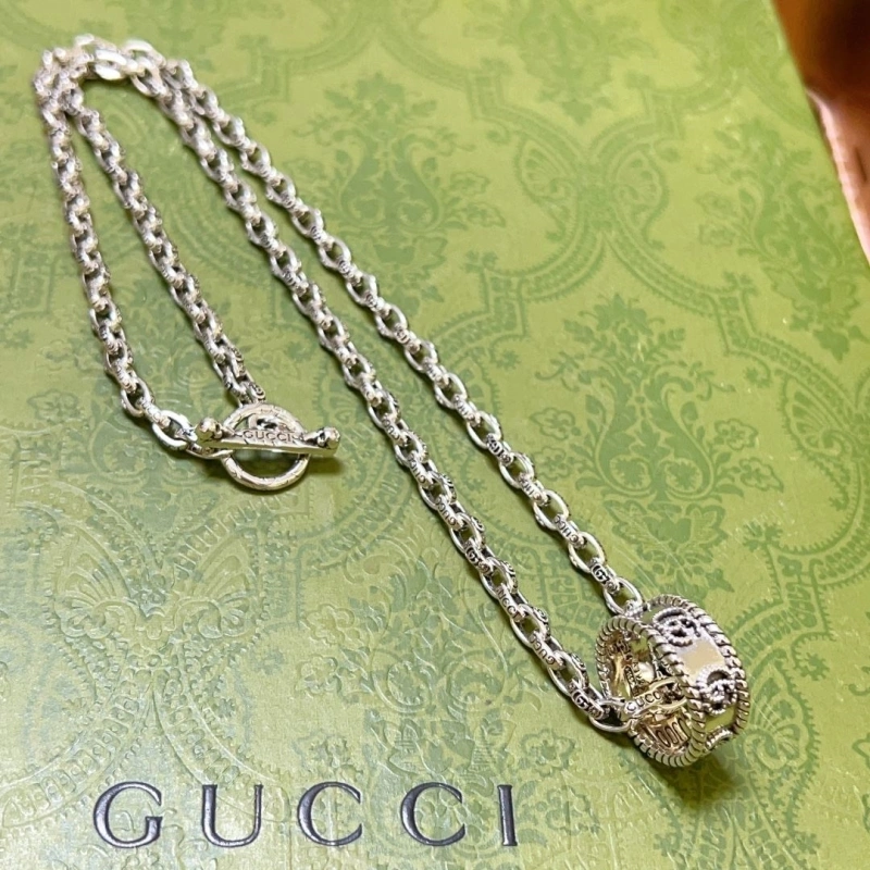 Versatile Gxccx Necklaces 304057