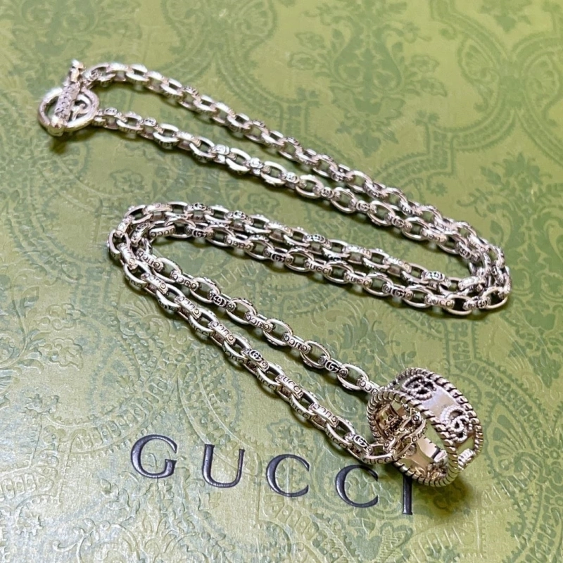 Versatile Gxccx Necklaces 304057