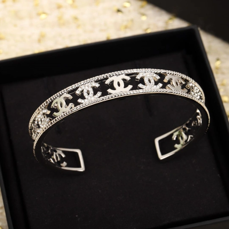 ModernLook Chxnxl Bracelets 290738