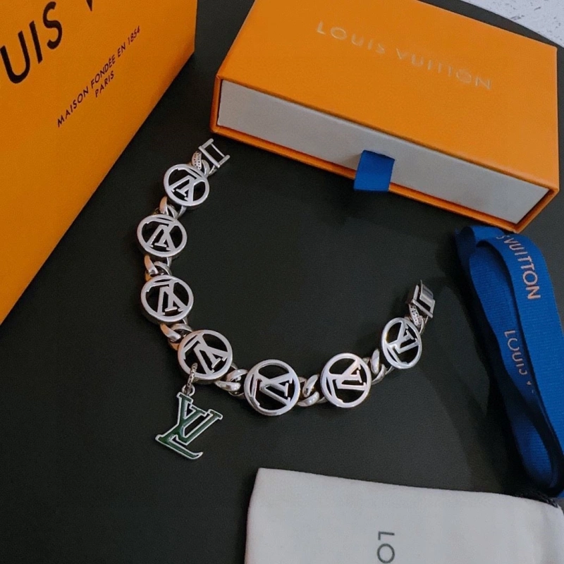 Affordable LX Necklaces 310130