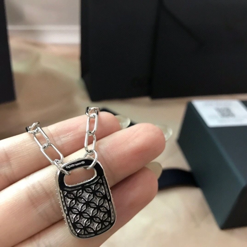 Versatile Axm Necklaces 281865