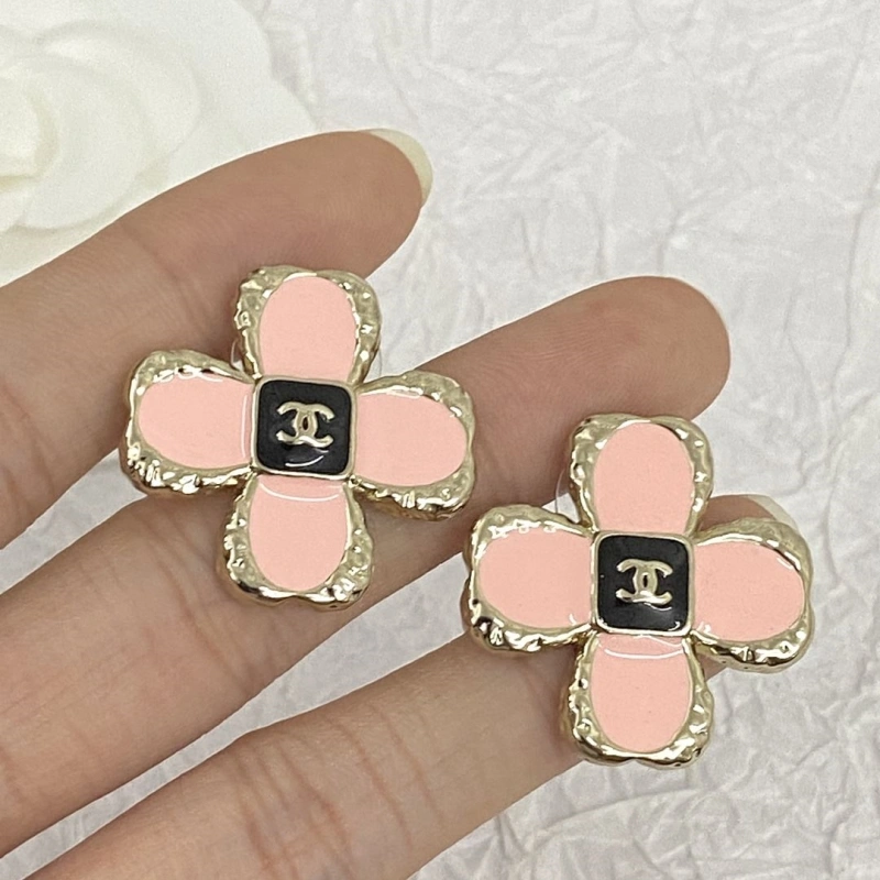 WellDesigned Chxnxl Earrings 290466