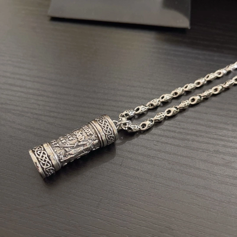 Resilient Chrxmx Hxxrts Necklaces 298951