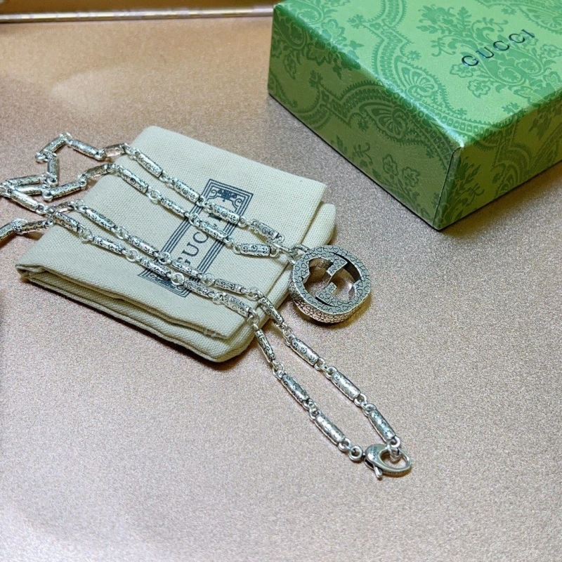EyeCatching Gxccx Necklaces 304051