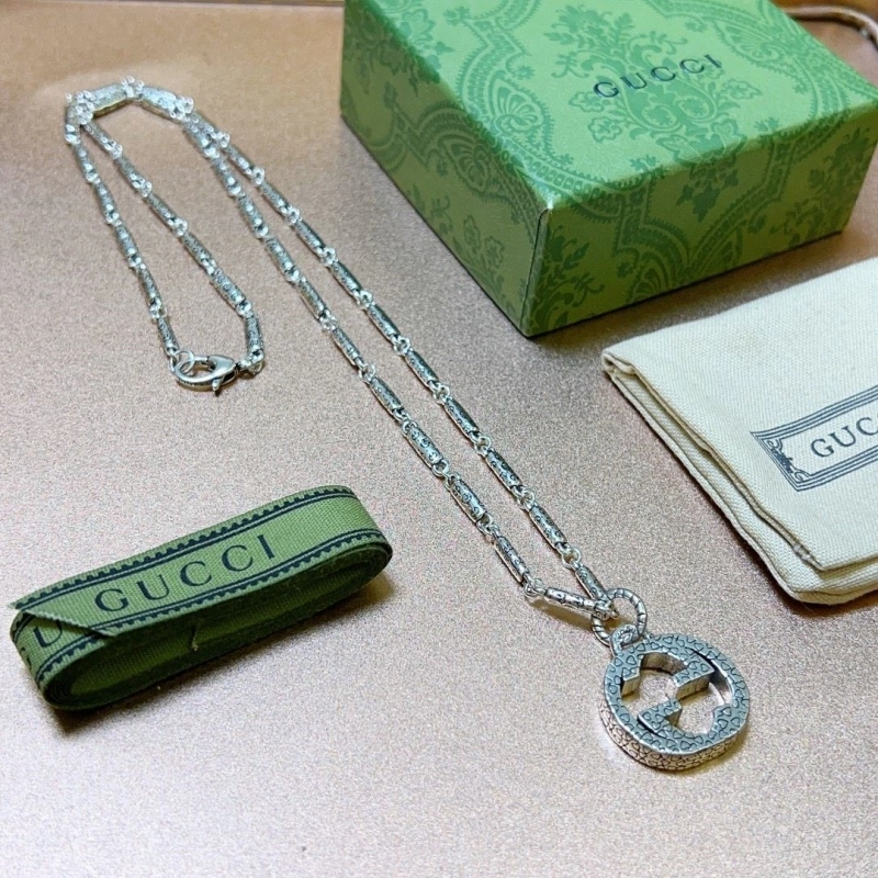 EyeCatching Gxccx Necklaces 304051