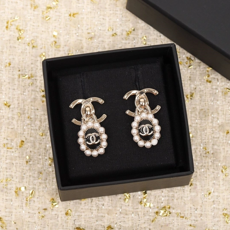 Minimalist Chxnxl Earrings 290462