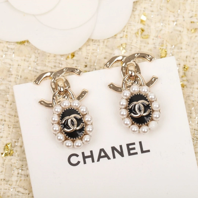 Minimalist Chxnxl Earrings 290462