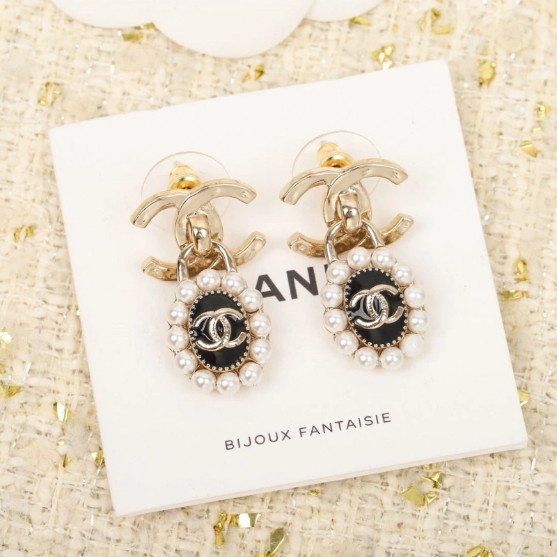 Minimalist Chxnxl Earrings 290462