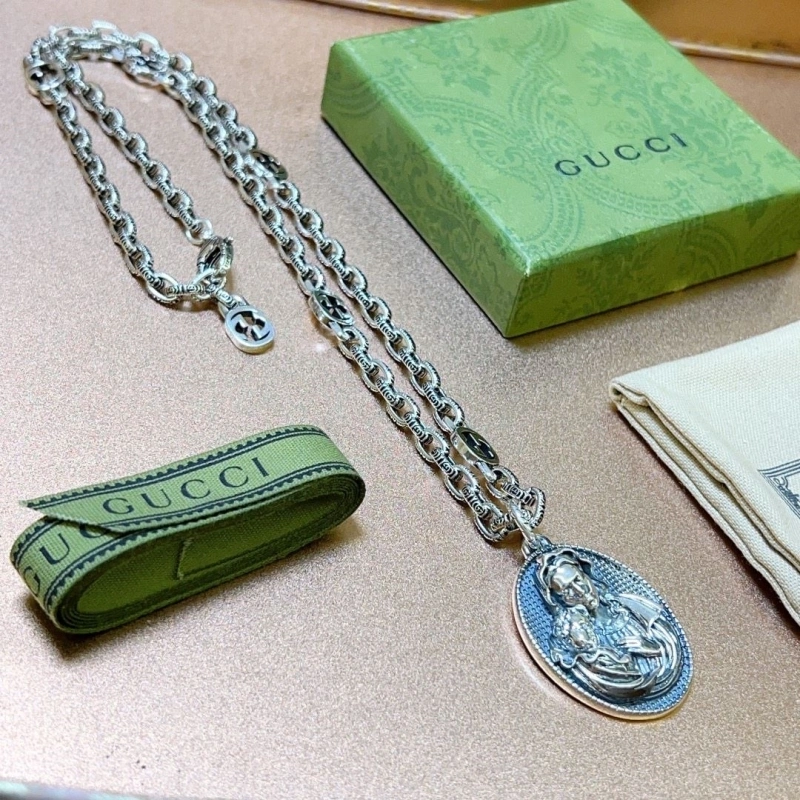 Cozy Gxccx Necklaces 304025