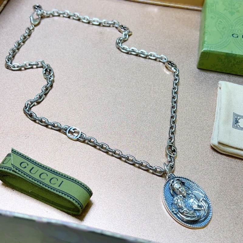 Cozy Gxccx Necklaces 304025