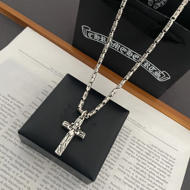 Classic Chrxmx Hxxrts Necklaces 298921