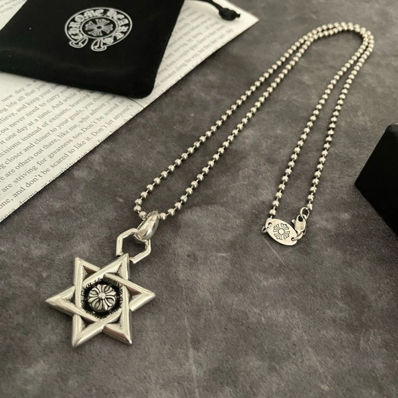 Chrxmx Hxxrts Necklaces EyeCatching 298937