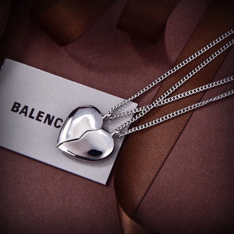 Trendsetting Bxlxnciaga Necklaces 282498