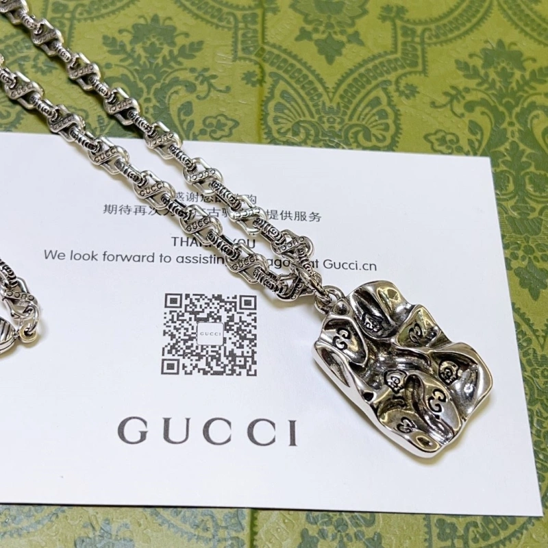 EyeCatching Gxccx Necklaces 304026