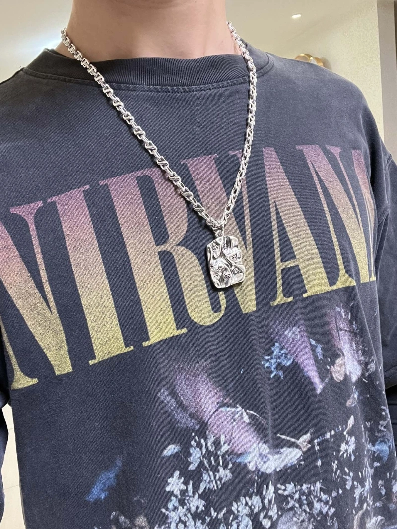 EyeCatching Gxccx Necklaces 304026