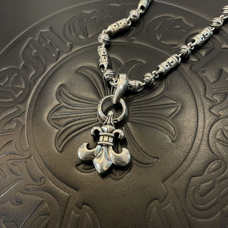 EasyMatch Chrxmx Hxxrts Necklaces 298924