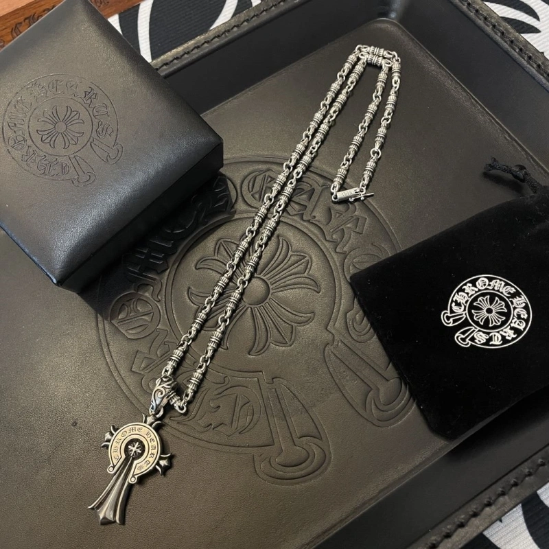 Stylish Chrxmx Hxxrts Necklaces 298920