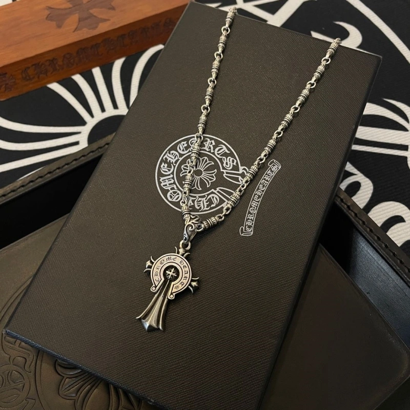 Stylish Chrxmx Hxxrts Necklaces 298920