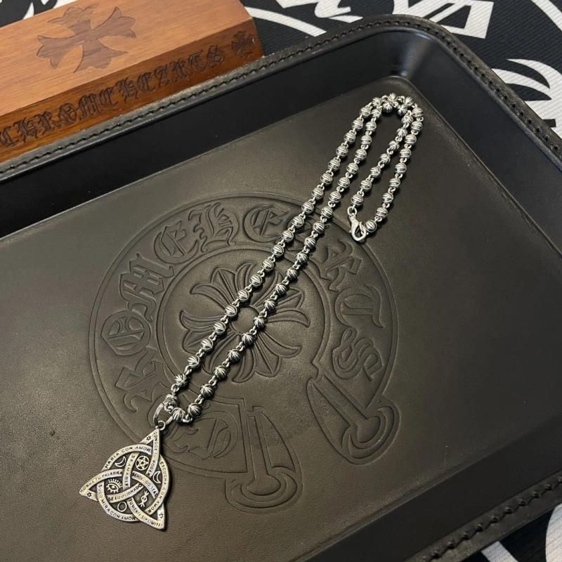 Lightweight Chrxmx Hxxrts Necklaces 298918